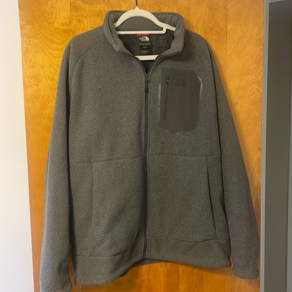 Men’s North Face Fleece jacket